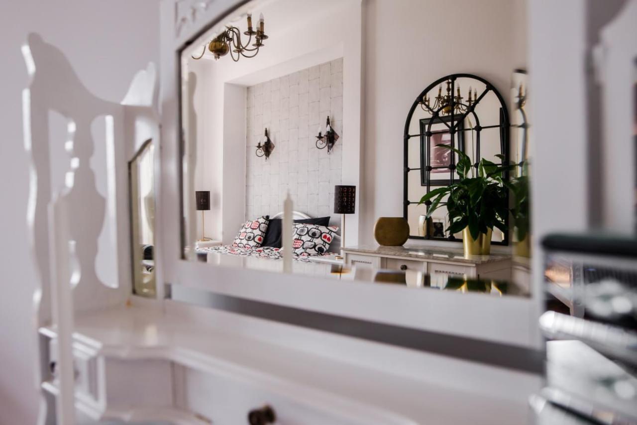 Halby Luxury Rooms Chmielna 73B Warsaw Exterior photo